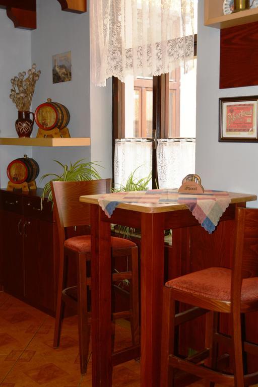 Hotel Koruna Karlstejn Bagian luar foto