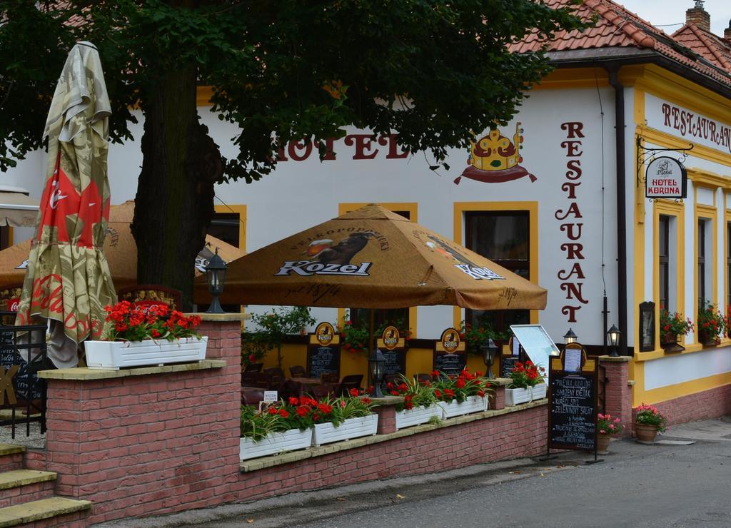 Hotel Koruna Karlstejn Bagian luar foto